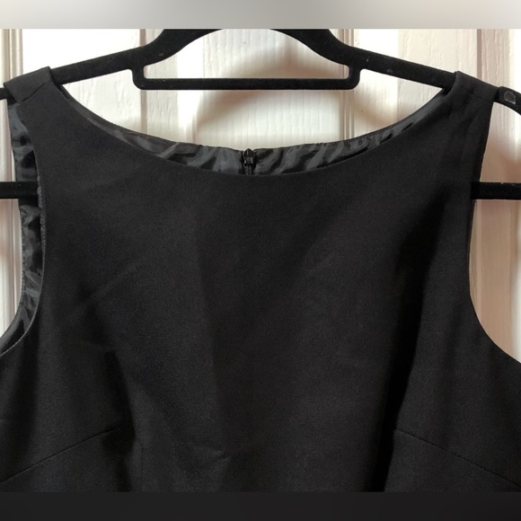 Laundry by Shelli Segal Sleeveless Dress - Picture 3 of 4